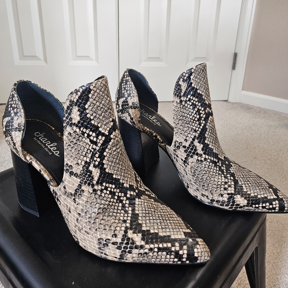 Slip On Ankle Booties Pointed Toe